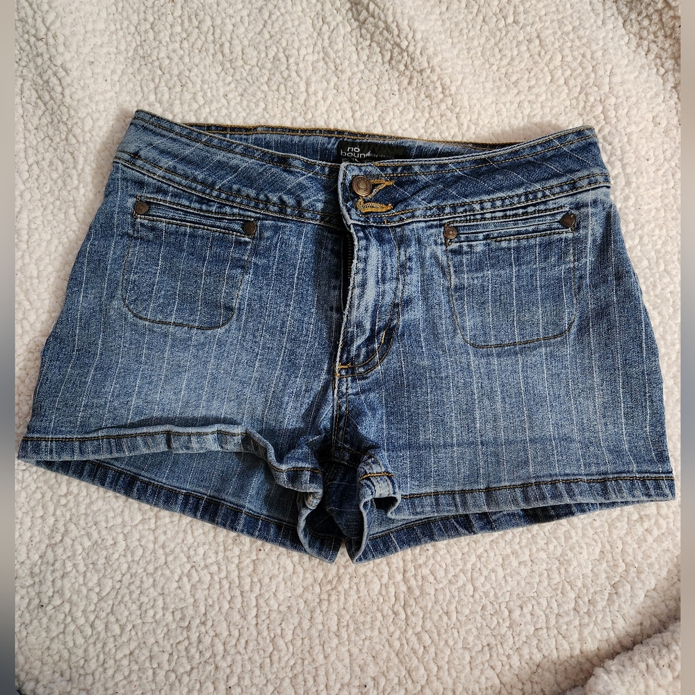 Size 3 no boundaries stretch shorts